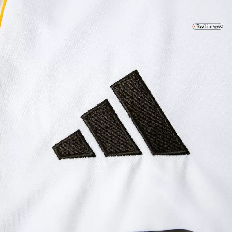 Real Madrid third kit